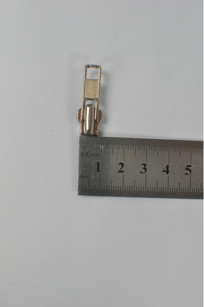 ZIP093   白金金屬拉鏈頭 正面照